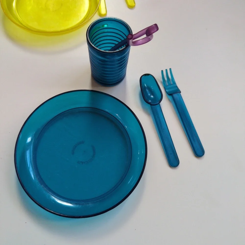 Vtg 1996 American Girl Birthday Cookout Picnic Plates Cups Straws Napkin Utensil